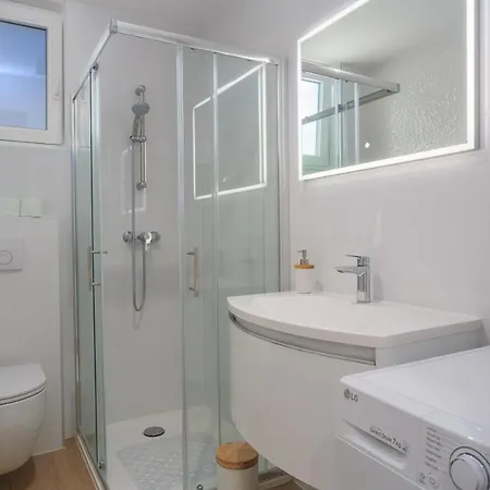 Luxury Larissa Appartement *