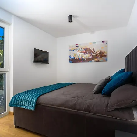 Apartment Larissa Njivice